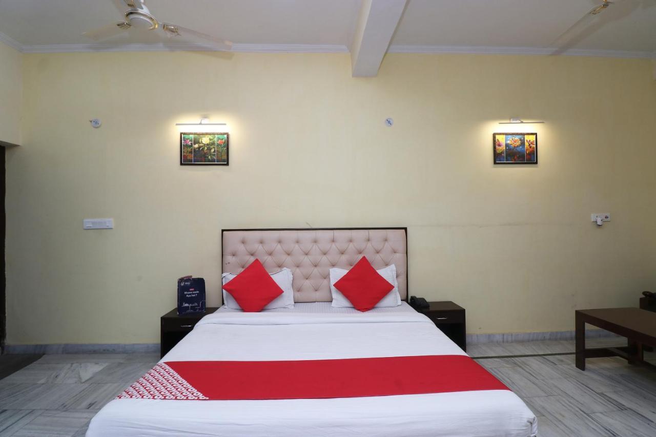 Oyo Hotel Ayaan Bareli Exterior foto