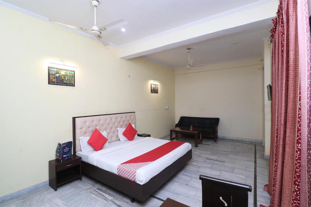 Oyo Hotel Ayaan Bareli Exterior foto