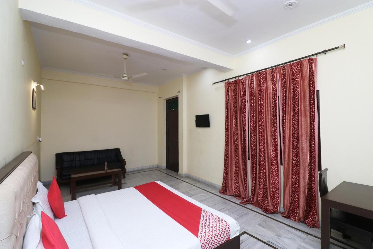 Oyo Hotel Ayaan Bareli Exterior foto
