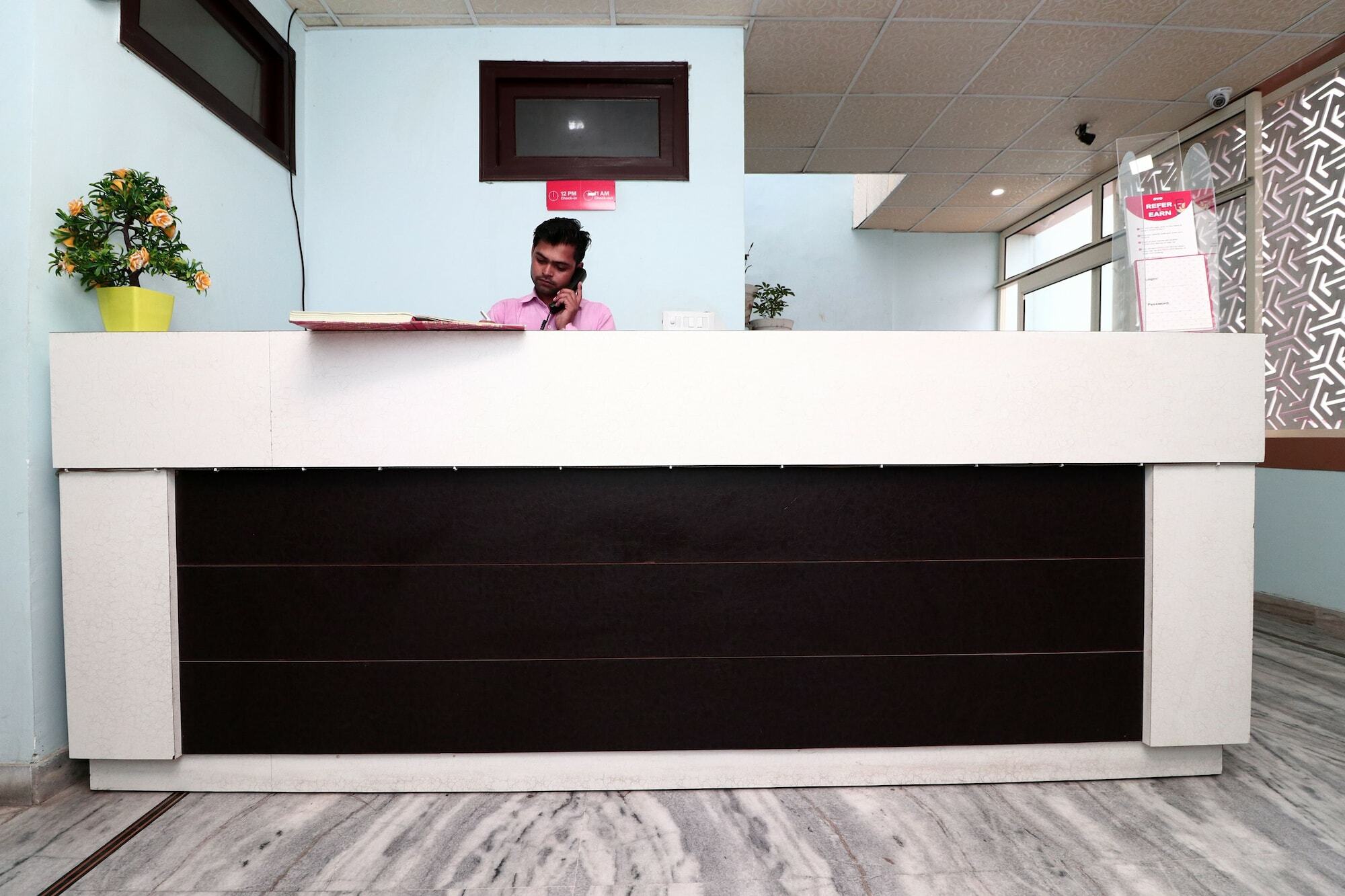 Oyo Hotel Ayaan Bareli Exterior foto
